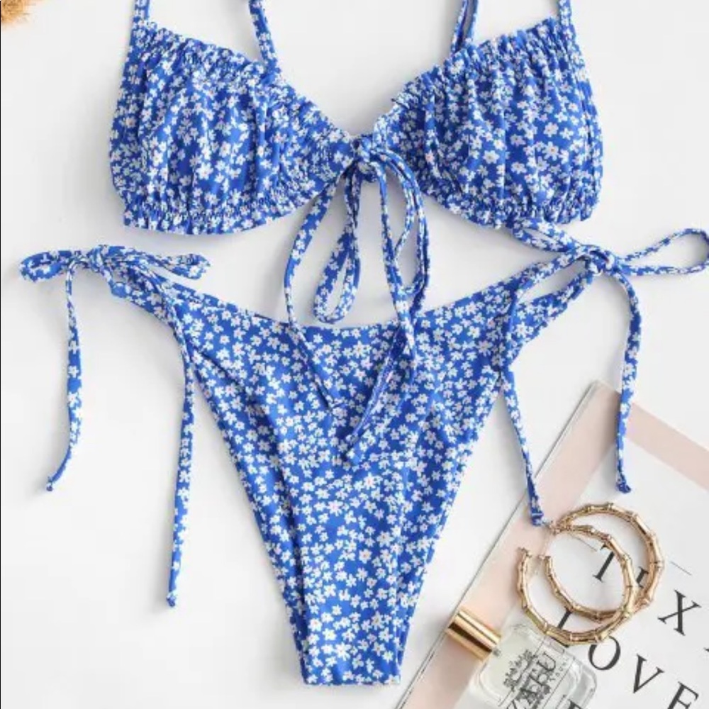 Floral tie front string bikini - Picture 3 of 10